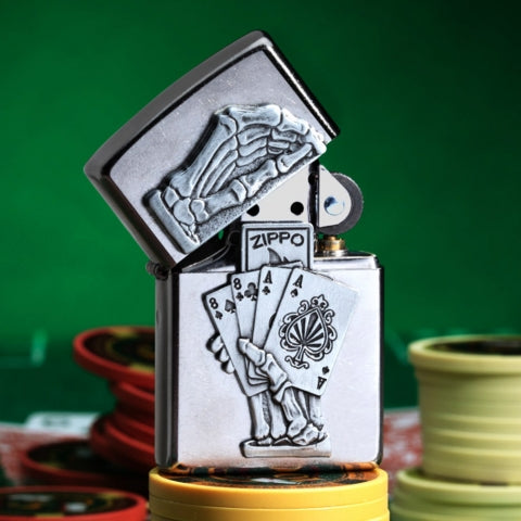 49536 Dead Man’s Hand Emblem Windproof Lighter